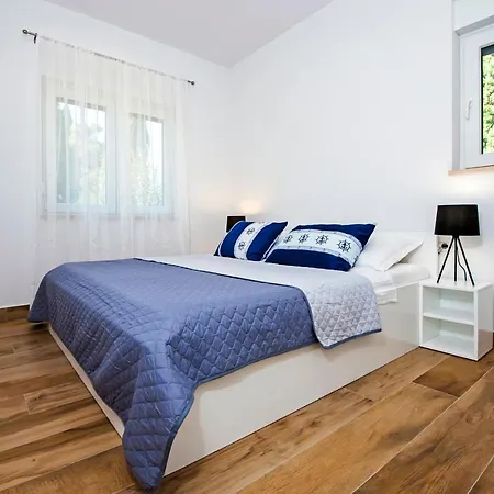 Apartmani Brajkovic Rovigno Esterno foto