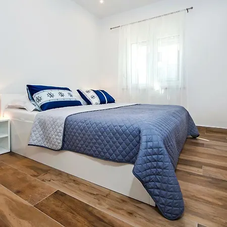 Apartmani Brajkovic Rovigno Esterno foto